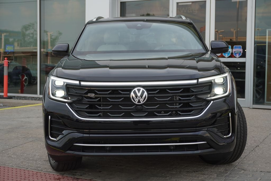 2026 Volkswagen Atlas Cross Sport SEL Premium R-Line