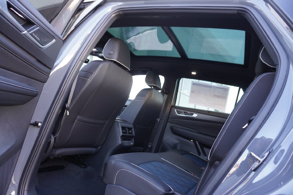2026 Volkswagen Atlas Cross Sport SEL Premium R-Line