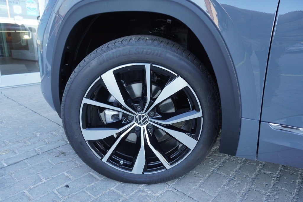 2026 Volkswagen Atlas Cross Sport SEL Premium R-Line