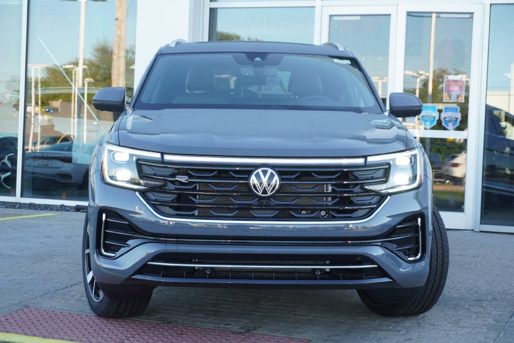 2026 Volkswagen Atlas Cross Sport SEL Premium R-Line
