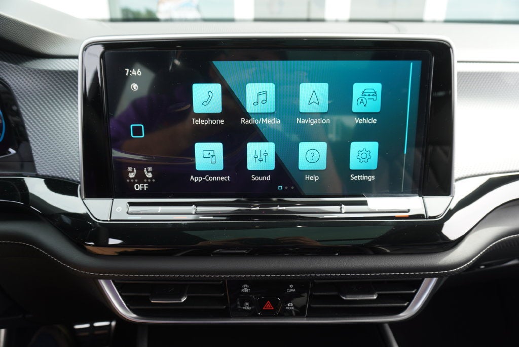 2026 Volkswagen Atlas Cross Sport SEL Premium R-Line