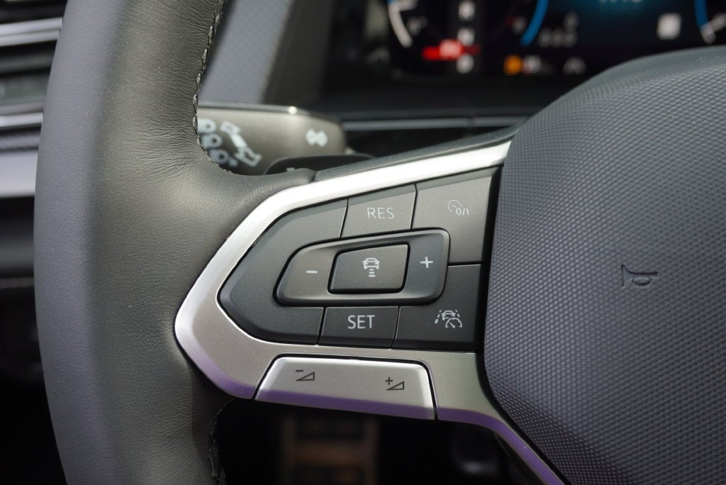 2026 Volkswagen Atlas Cross Sport SEL Premium R-Line