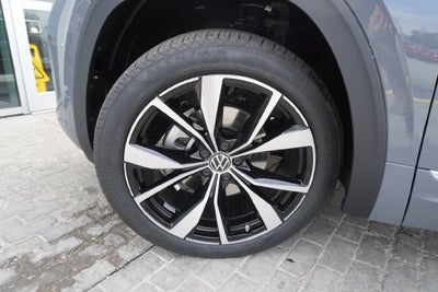 2026 Volkswagen Atlas Cross Sport SEL Premium R-Line