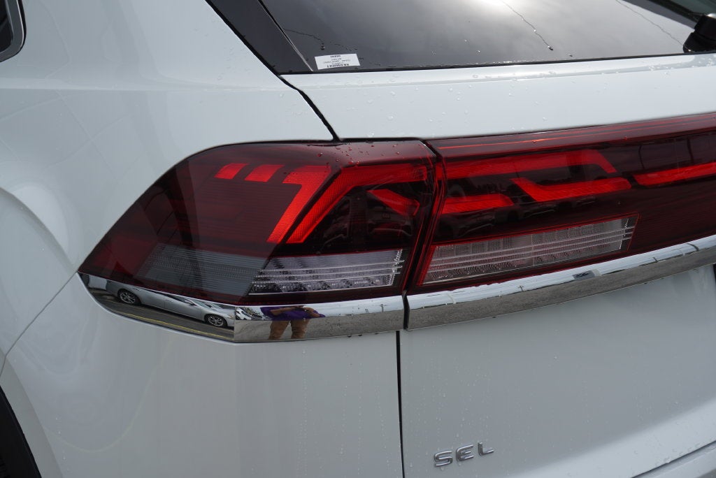 2026 Volkswagen Atlas Cross Sport SEL Premium R-Line