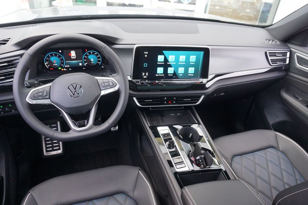2026 Volkswagen Atlas Cross Sport 2.0T SEL Premium R-Line