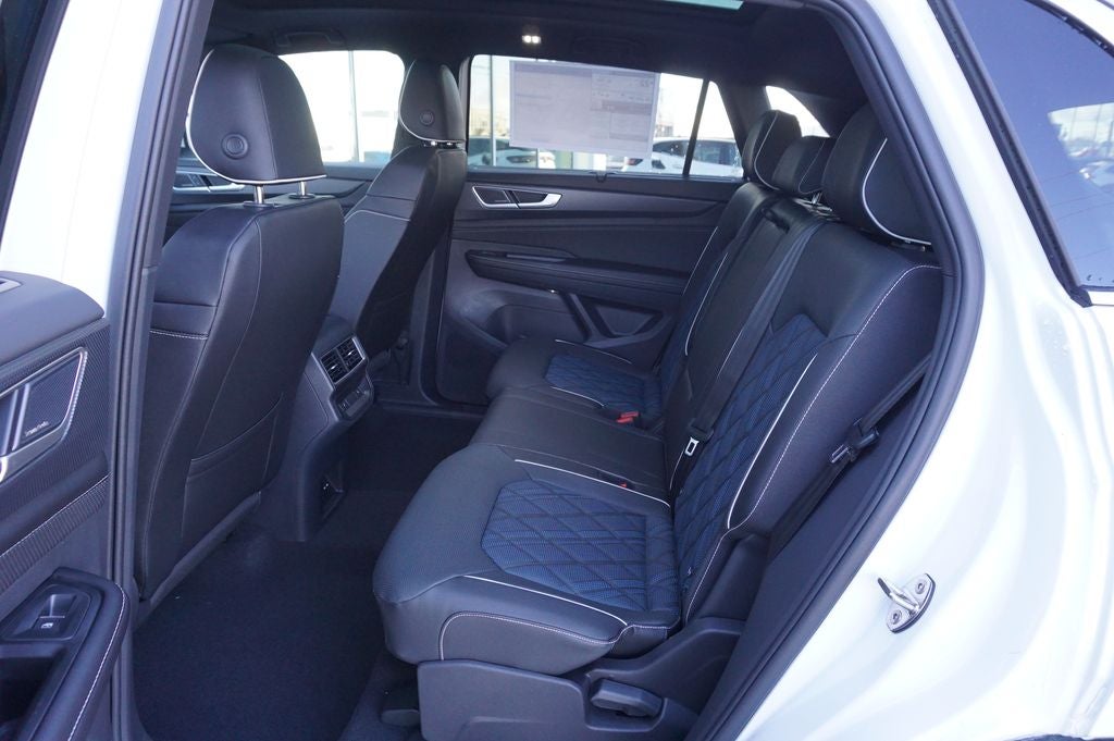 2026 Volkswagen Atlas Cross Sport 2.0T SEL Premium R-Line