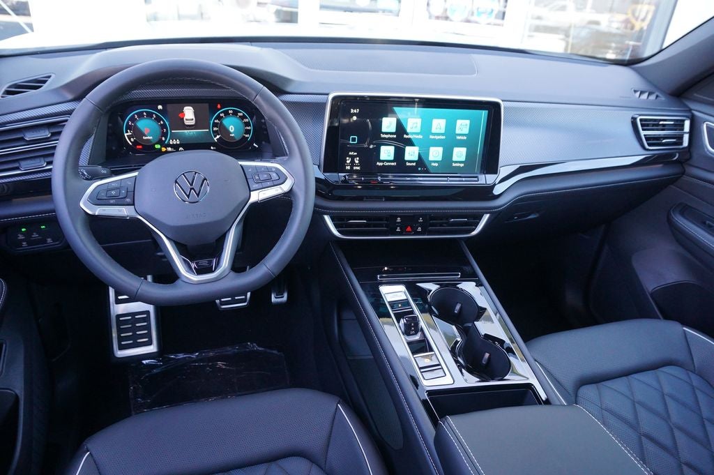2026 Volkswagen Atlas Cross Sport 2.0T SEL Premium R-Line