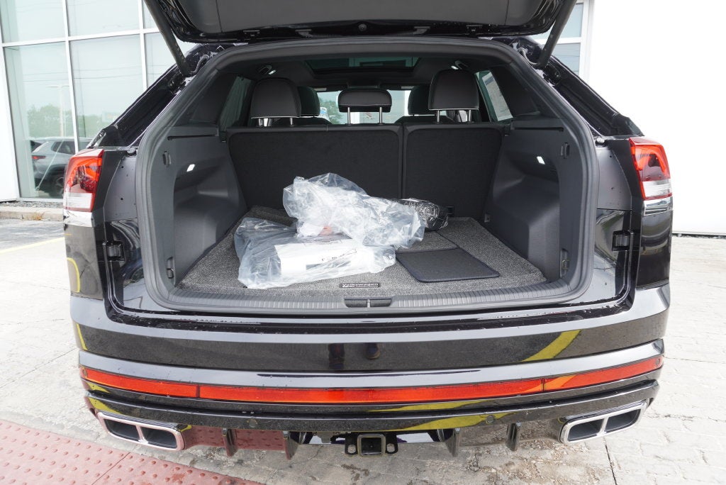 2026 Volkswagen Atlas Cross Sport SEL Premium R-Line