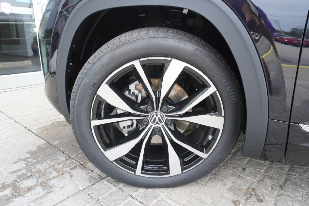 2026 Volkswagen Atlas Cross Sport SEL Premium R-Line