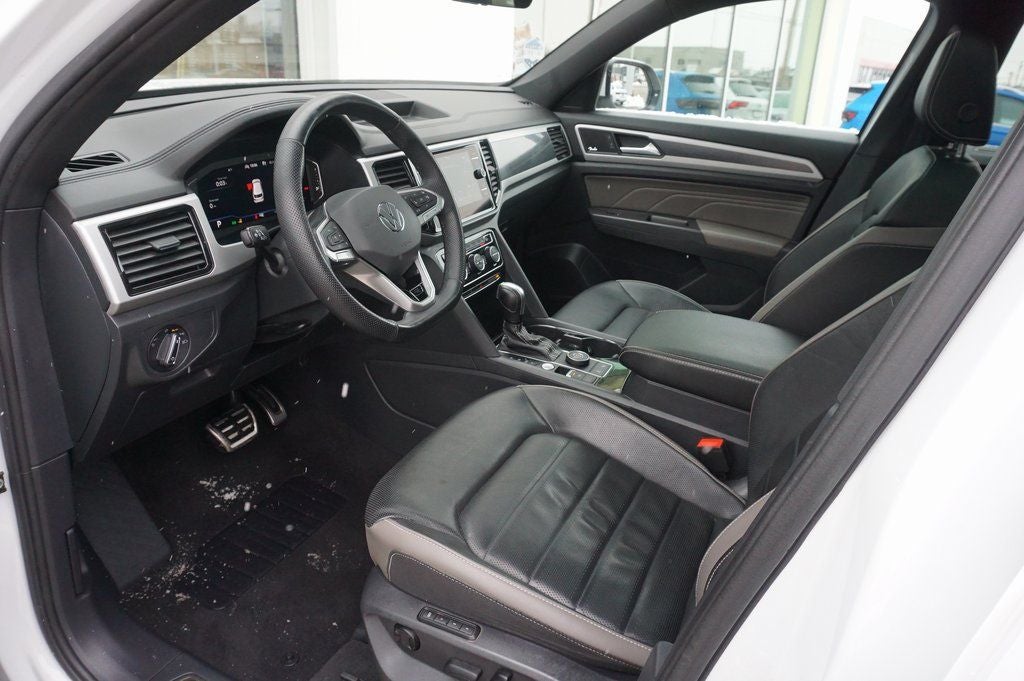 2023 Volkswagen Atlas Cross Sport 3.6L V6 SEL Premium R-Line