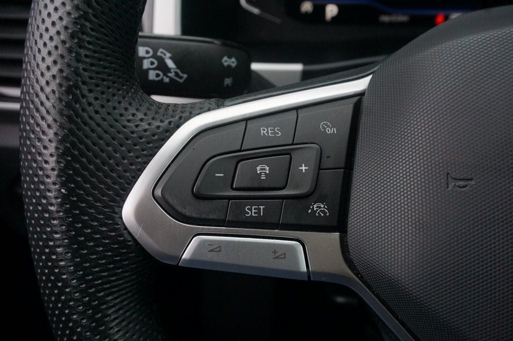 2023 Volkswagen Atlas Cross Sport 3.6L V6 SEL Premium R-Line