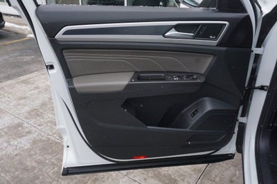 2023 Volkswagen Atlas Cross Sport 3.6L V6 SEL Premium R-Line