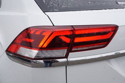 2023 Volkswagen Atlas Cross Sport 3.6L V6 SEL Premium R-Line