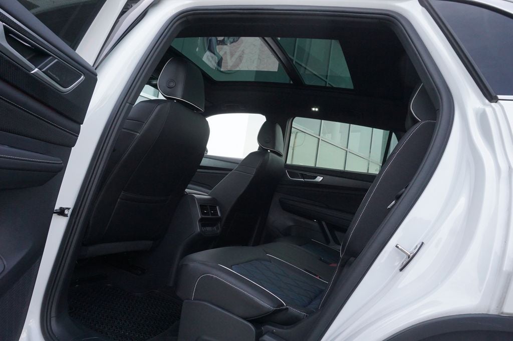 2025 Volkswagen Atlas Cross Sport 2.0T SEL Premium R-Line