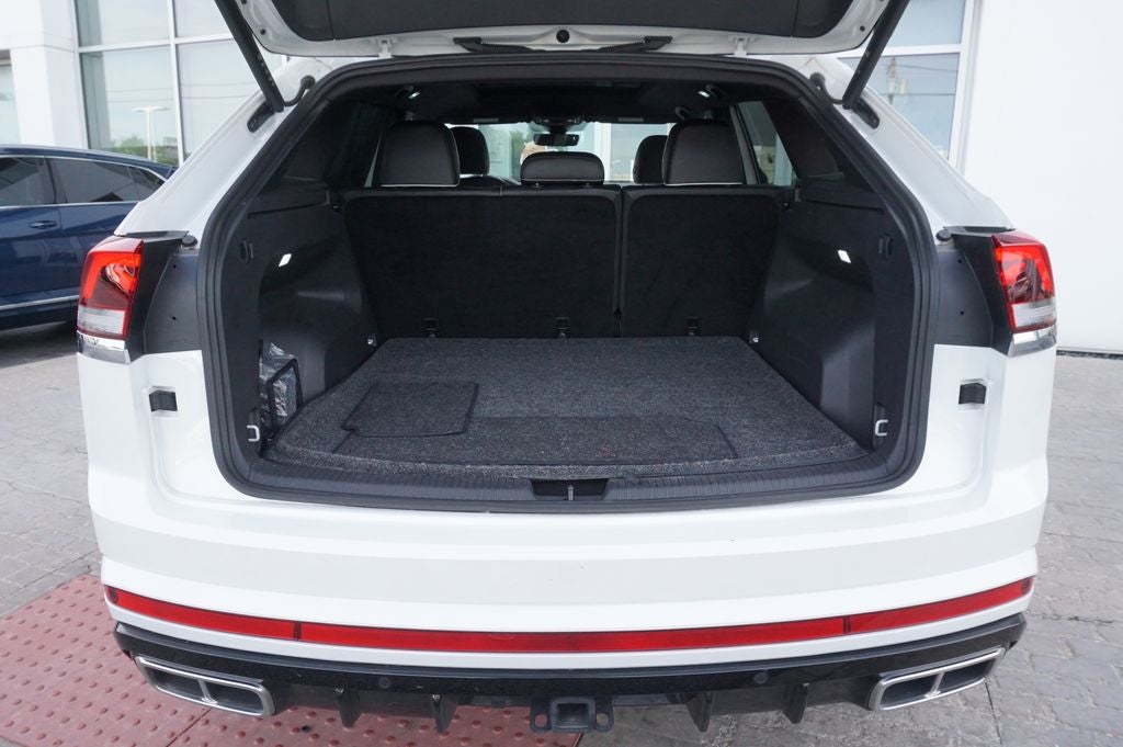2025 Volkswagen Atlas Cross Sport 2.0T SEL Premium R-Line