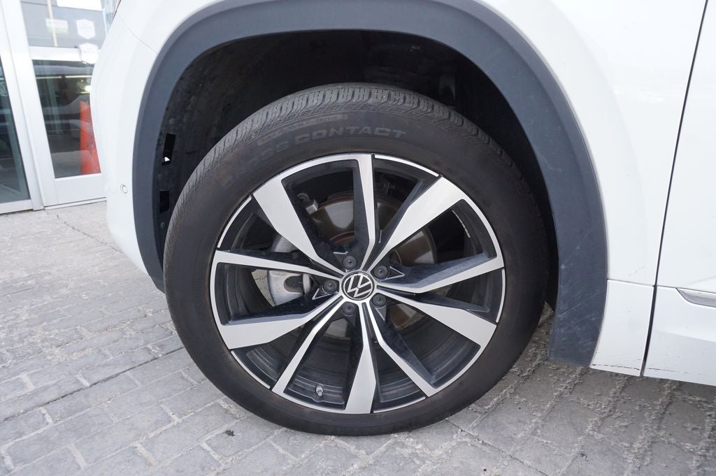 2025 Volkswagen Atlas Cross Sport 2.0T SEL Premium R-Line