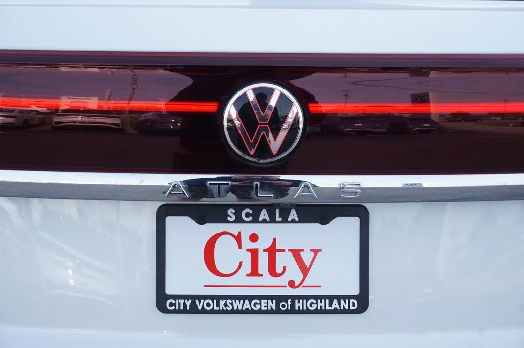 2025 Volkswagen Atlas Cross Sport 2.0T SEL Premium R-Line