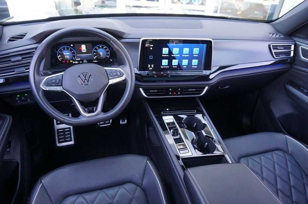 2025 Volkswagen Atlas Cross Sport 2.0T SEL Premium R-Line