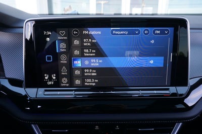 2025 Volkswagen Atlas Cross Sport 2.0T SEL Premium R-Line