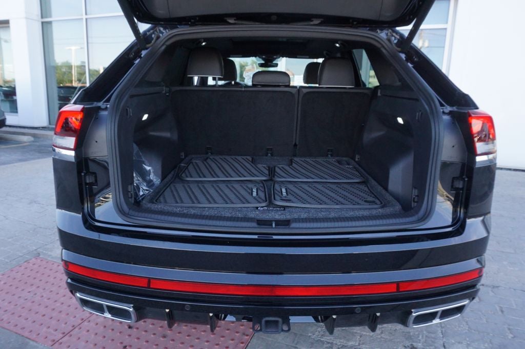 2025 Volkswagen Atlas Cross Sport 2.0T SEL Premium R-Line