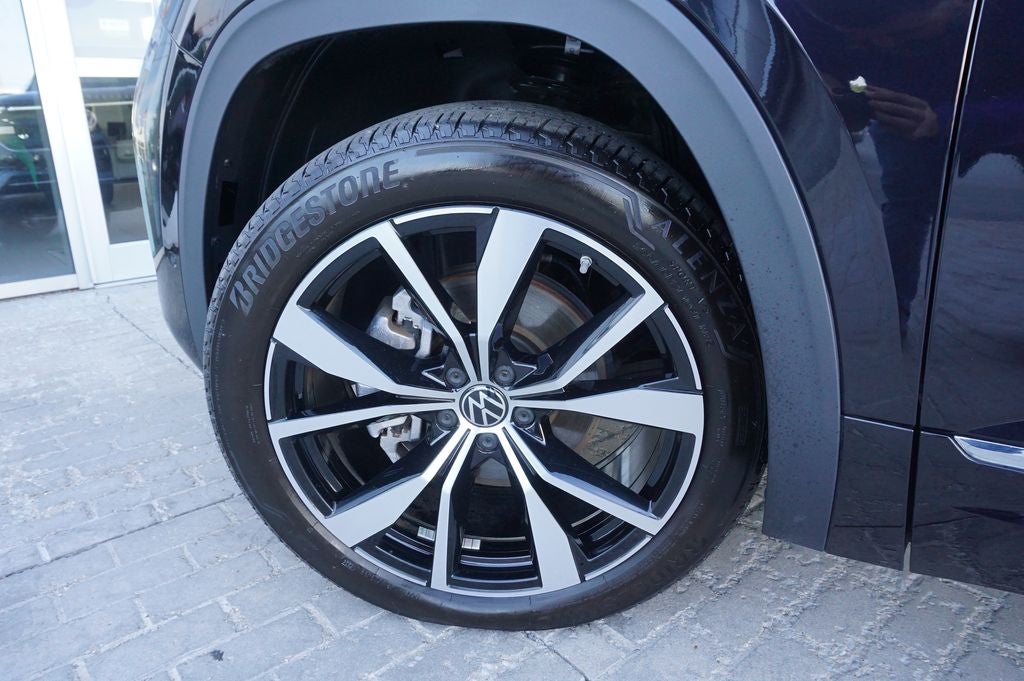 2025 Volkswagen Atlas Cross Sport 2.0T SEL Premium R-Line