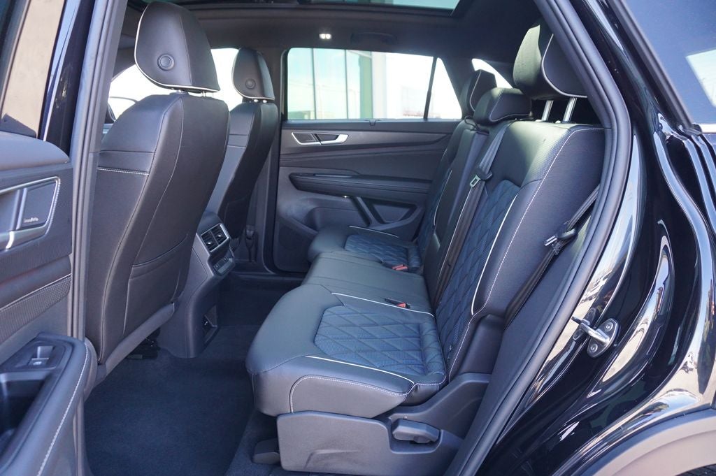 2025 Volkswagen Atlas Cross Sport 2.0T SEL Premium R-Line