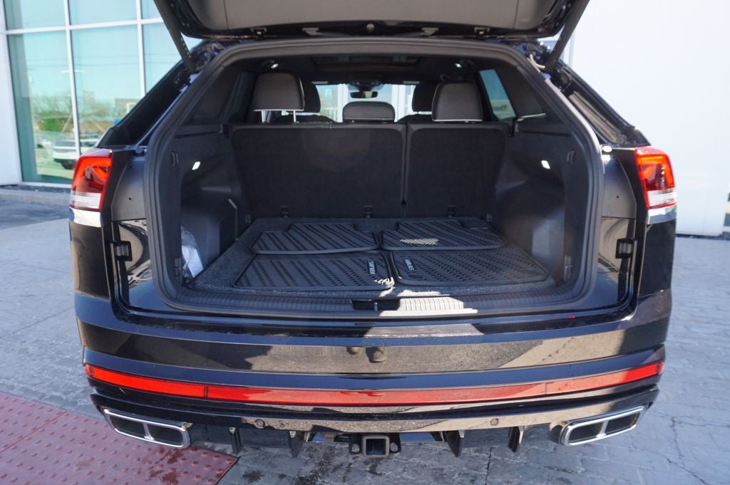 2025 Volkswagen Atlas Cross Sport 2.0T SEL Premium R-Line