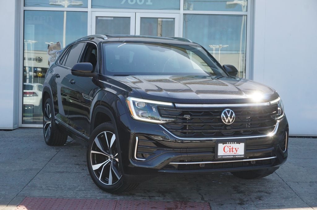 2025 Volkswagen Atlas Cross Sport 2.0T SEL Premium R-Line