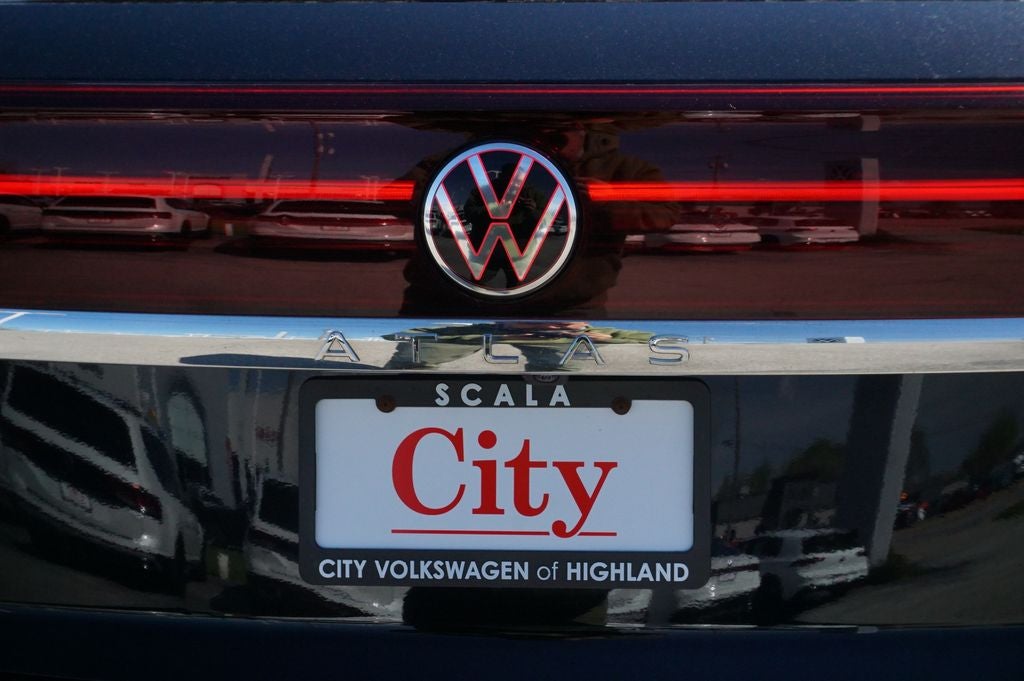 2025 Volkswagen Atlas Cross Sport 2.0T SEL Premium R-Line