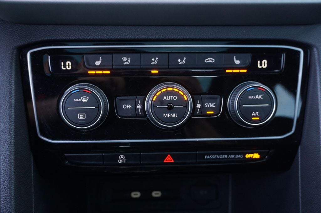2023 Volkswagen Atlas Cross Sport 3.6L V6 SEL Premium R-Line