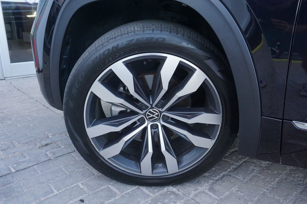 2023 Volkswagen Atlas Cross Sport 3.6L V6 SEL Premium R-Line