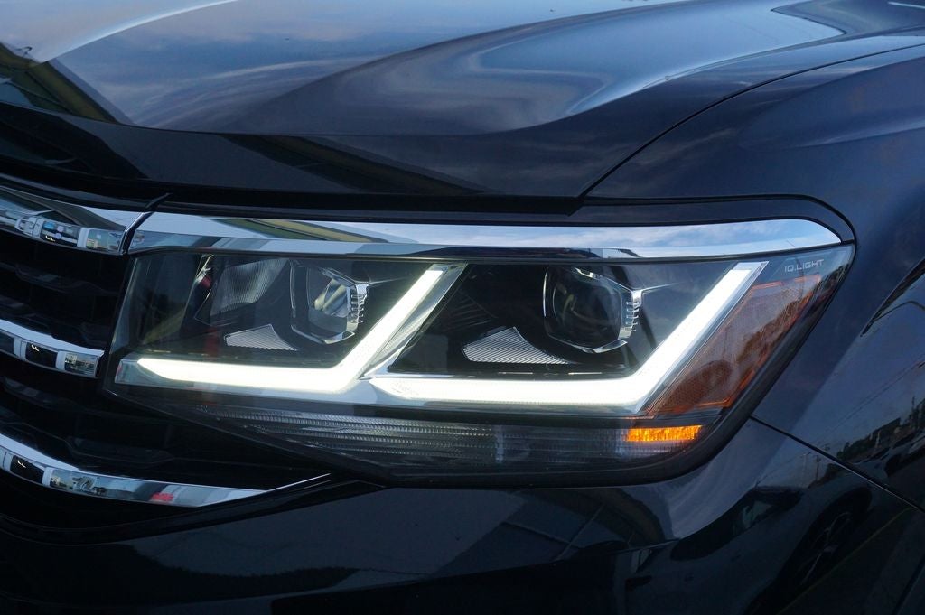 2023 Volkswagen Atlas Cross Sport 3.6L V6 SEL Premium R-Line