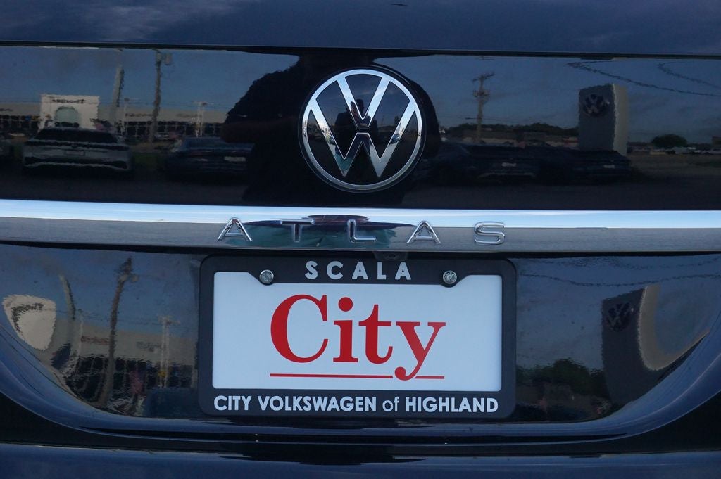 2023 Volkswagen Atlas Cross Sport 3.6L V6 SEL Premium R-Line