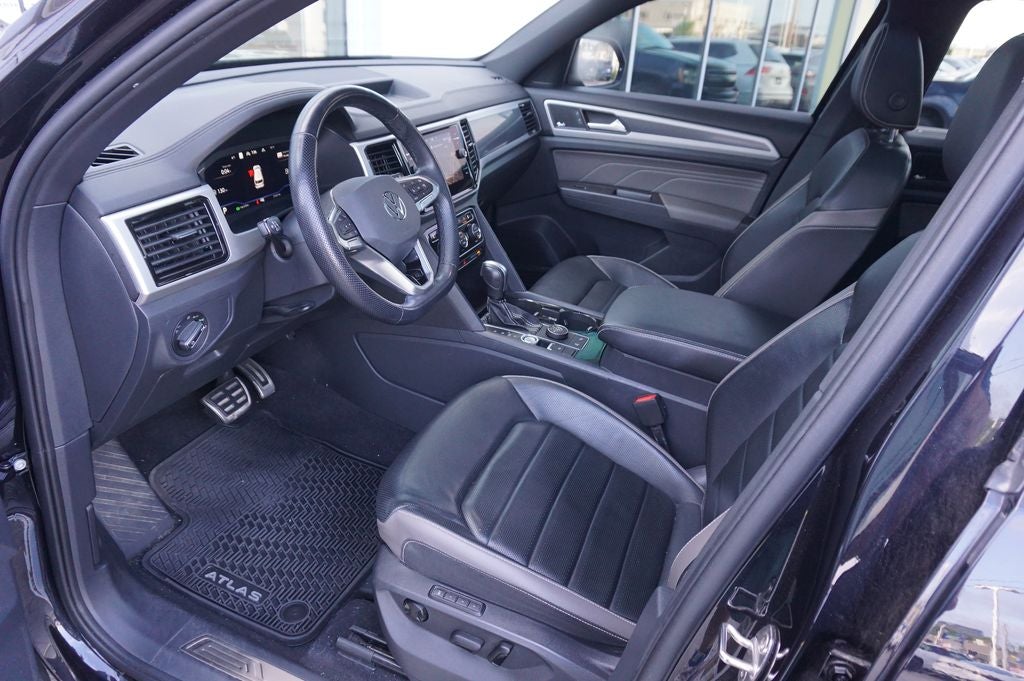 2023 Volkswagen Atlas Cross Sport 3.6L V6 SEL Premium R-Line
