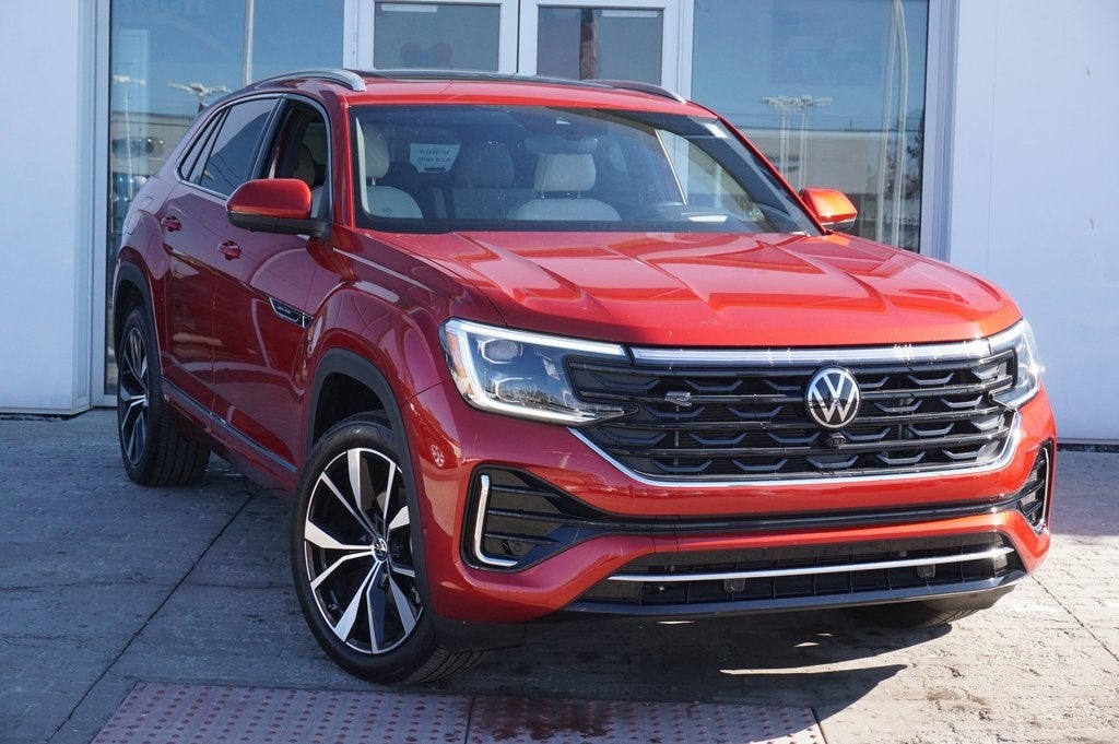 2025 Volkswagen Atlas Cross Sport 2.0T SEL Premium R-Line