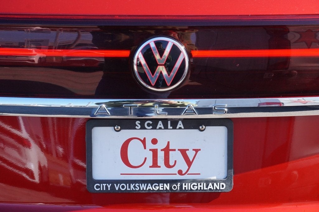 2025 Volkswagen Atlas Cross Sport 2.0T SEL Premium R-Line