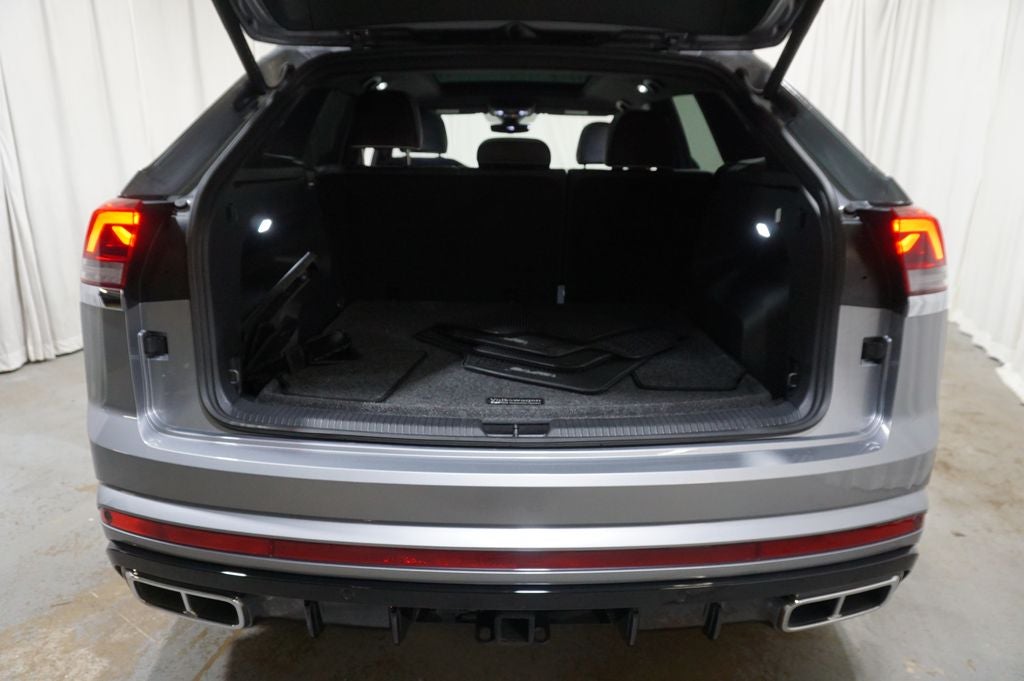 2025 Volkswagen Atlas Cross Sport 2.0T SEL Premium R-Line