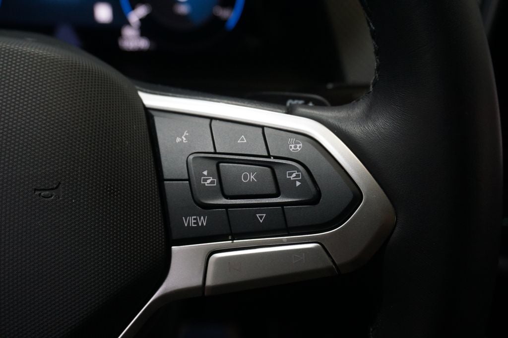 2025 Volkswagen Atlas Cross Sport 2.0T SEL Premium R-Line