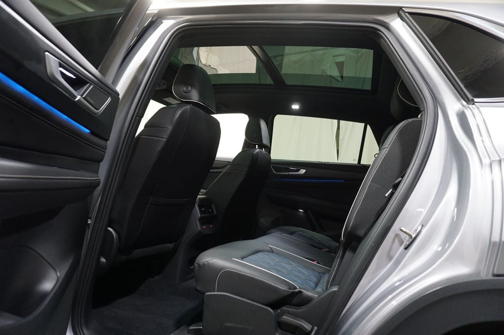 2025 Volkswagen Atlas Cross Sport 2.0T SEL Premium R-Line