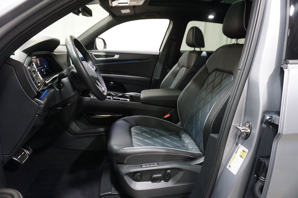 2025 Volkswagen Atlas Cross Sport 2.0T SEL Premium R-Line