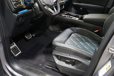 2025 Volkswagen Atlas Cross Sport 2.0T SEL Premium R-Line