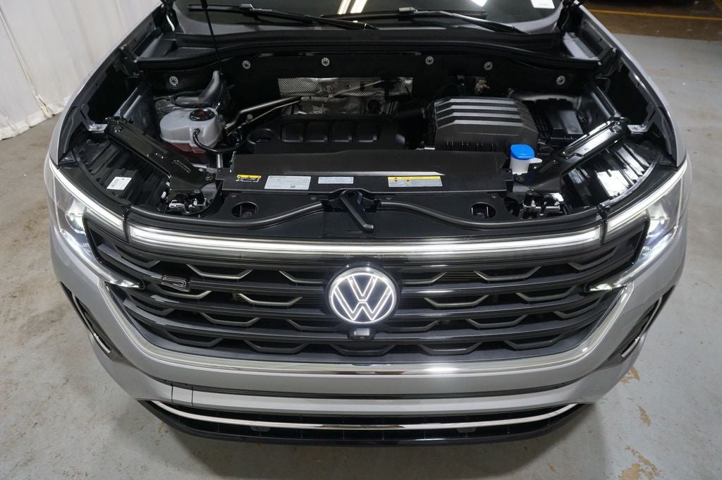 2025 Volkswagen Atlas Cross Sport 2.0T SEL Premium R-Line