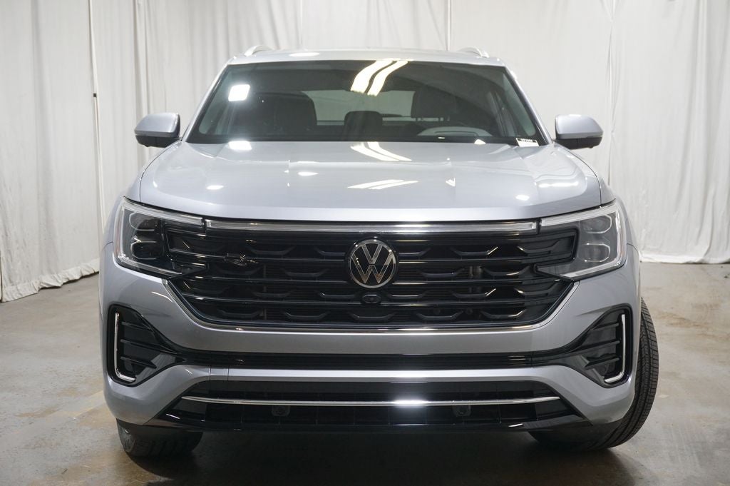 2025 Volkswagen Atlas Cross Sport 2.0T SEL Premium R-Line