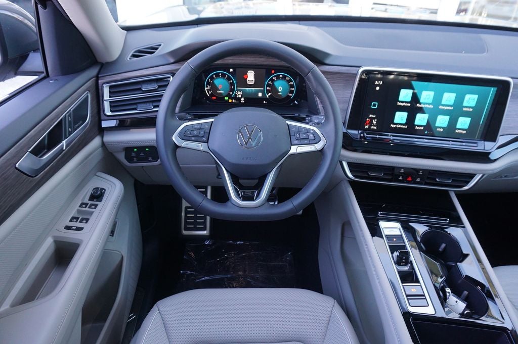 2026 Volkswagen Atlas 2.0T SEL Premium R-Line
