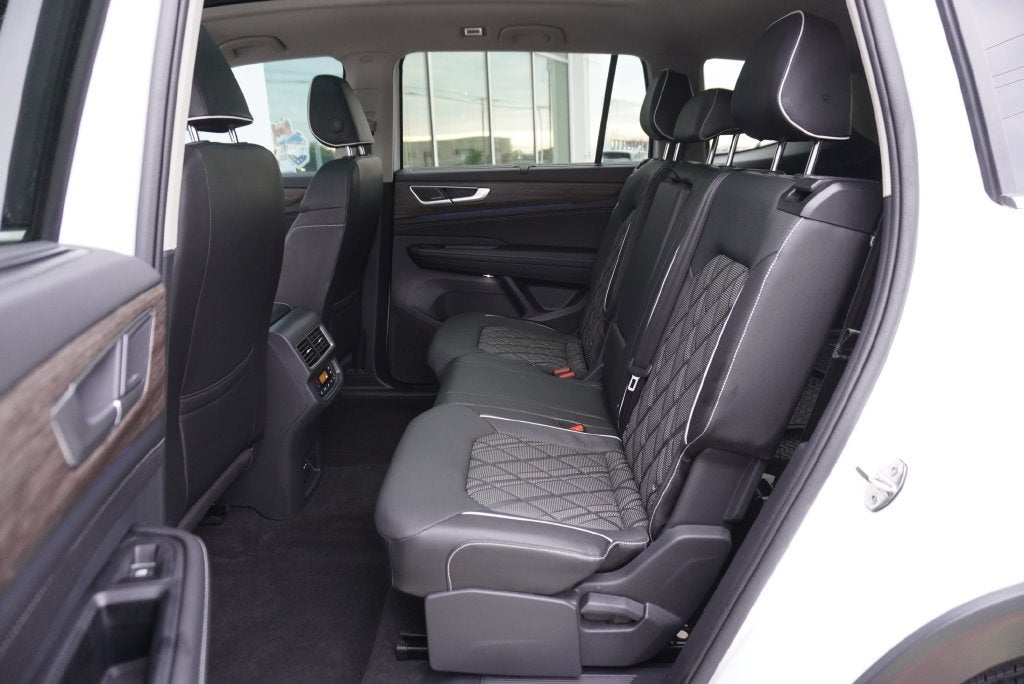 2024 Volkswagen Atlas 2.0T SEL Premium R-Line