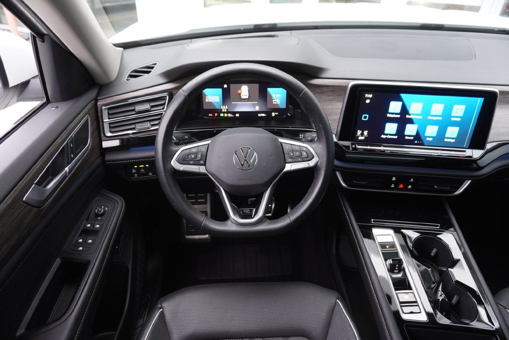 2024 Volkswagen Atlas 2.0T SEL Premium R-Line