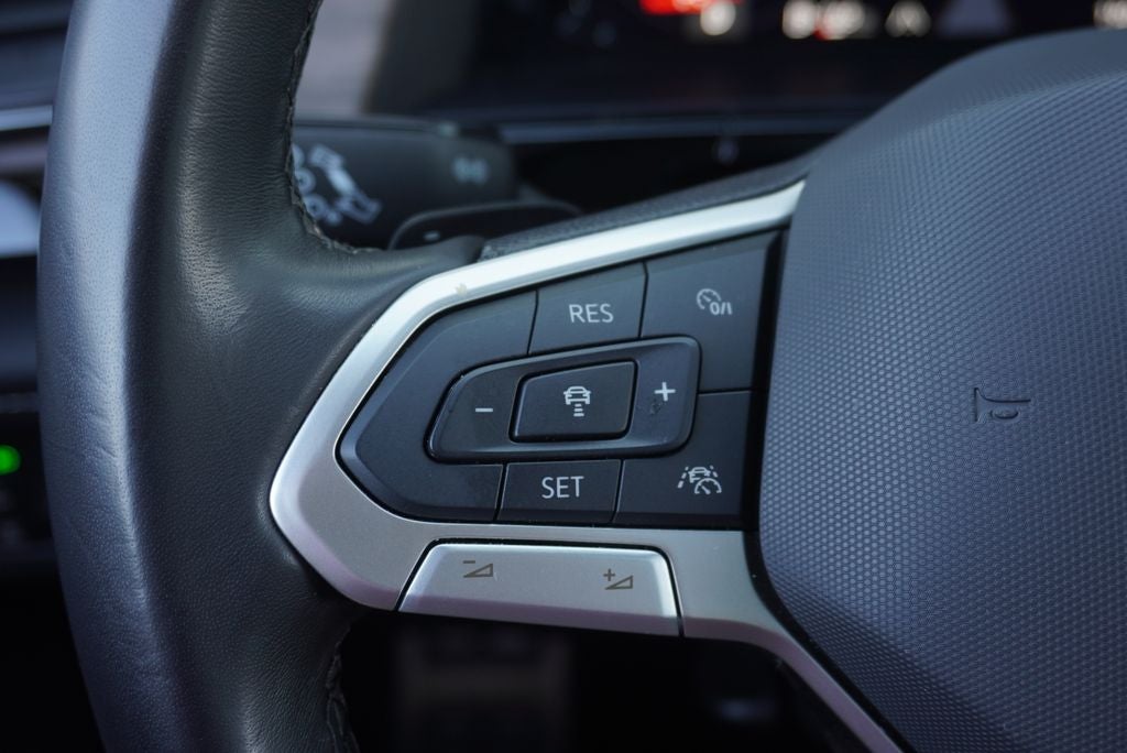 2024 Volkswagen Atlas 2.0T SEL Premium R-Line