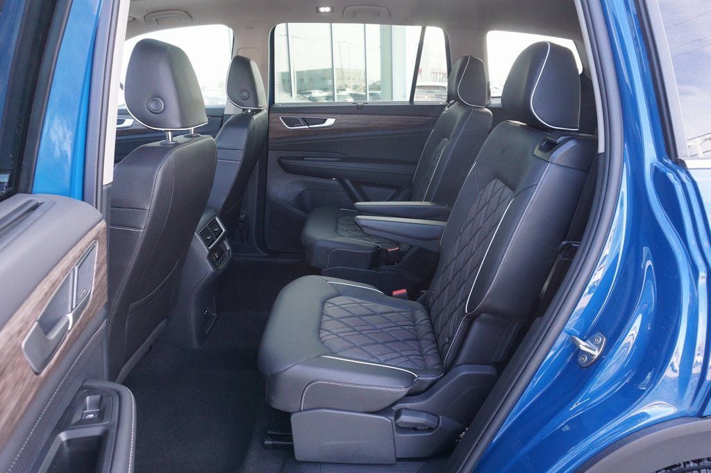 2025 Volkswagen Atlas 2.0T SEL Premium R-Line