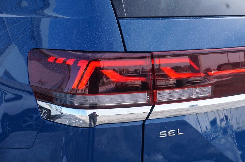 2025 Volkswagen Atlas 2.0T SEL Premium R-Line