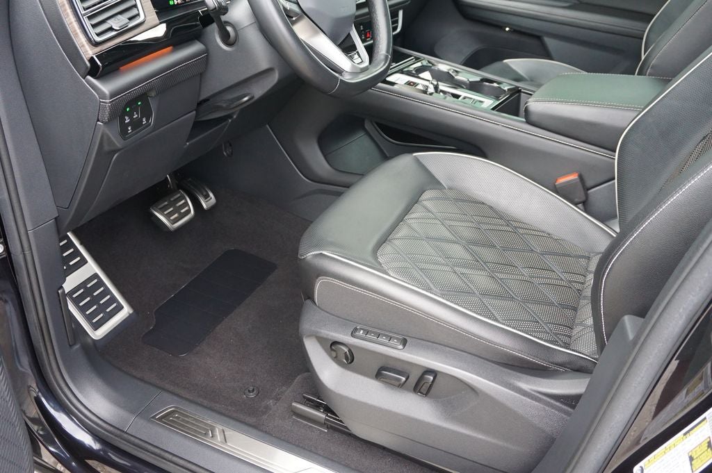 2024 Volkswagen Atlas 2.0T SEL Premium R-Line